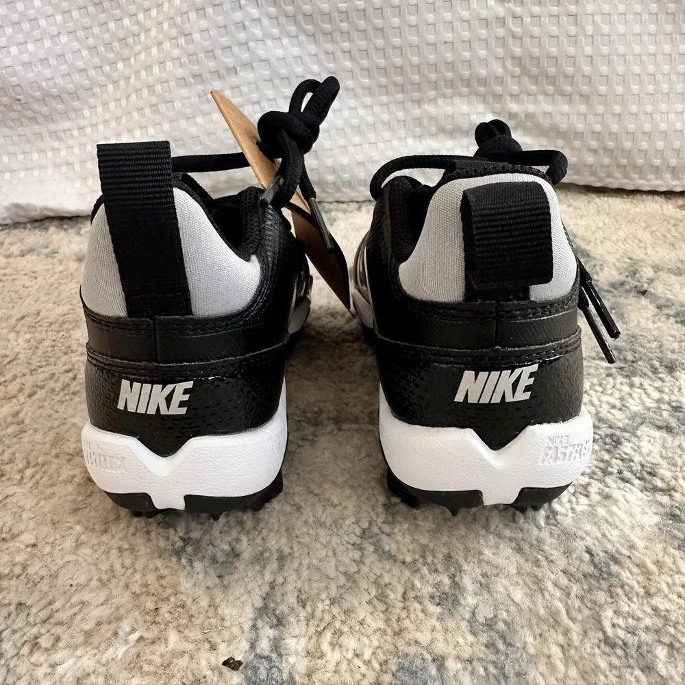 Nike Alpha Menace 4 Shark Boys 10 zFQ4016-001 Black White Football Cleats NIN664